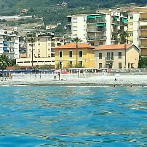 four-s.hotelitalianriviera.com/